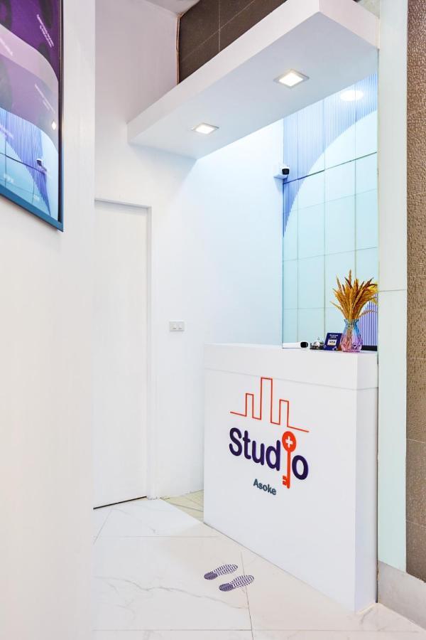 Studio Asoke Hotel Bangkok Exterior photo