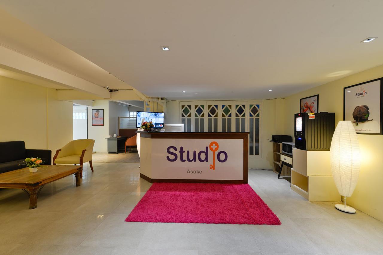 Studio Asoke Hotel Bangkok Exterior photo