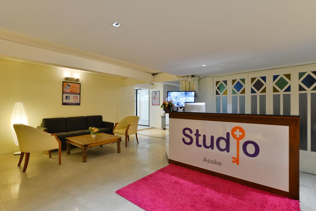 Studio Asoke Hotel Bangkok Exterior photo